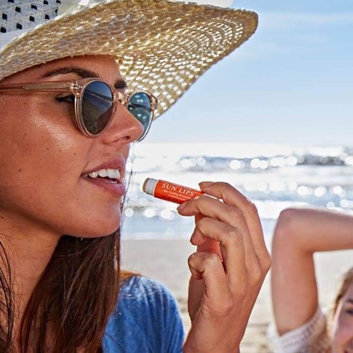 لیپس لب + ضد افتاب فوراور محصولی منحصر به فرد